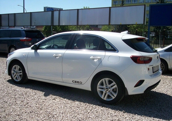 Kia Ceed cena 59900 przebieg: 55000, rok produkcji 2019 z Łaszczów małe 379